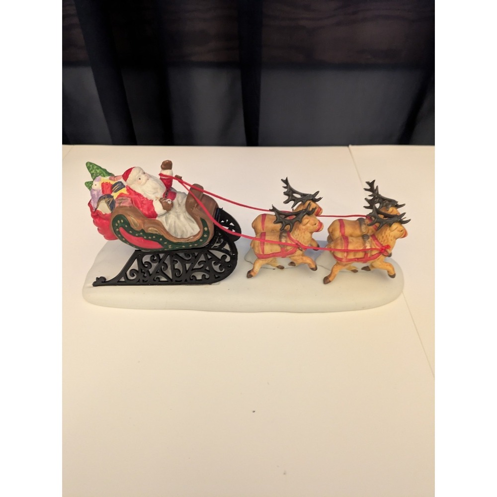 Lemax Santa Sleigh and Reindeer Porcelain Figurine VTG‎ 1995 Village Collection